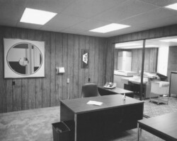 Empolyee office/desk