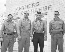 Group photo of Farmers Coop Exchange Pella Employees